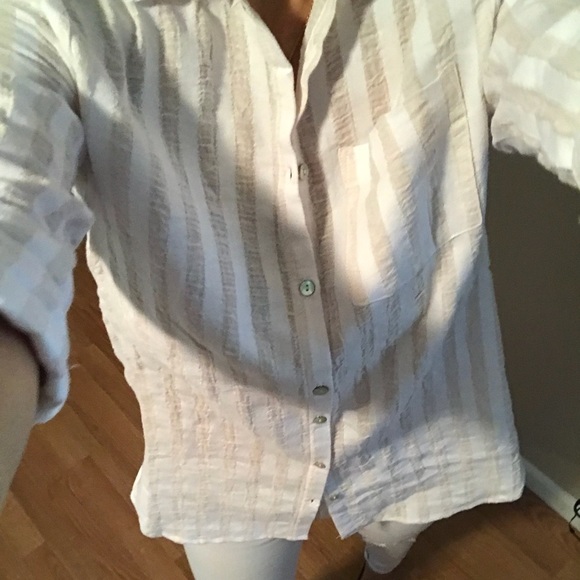 New๐Sand stripe button down - Picture 2 of 5